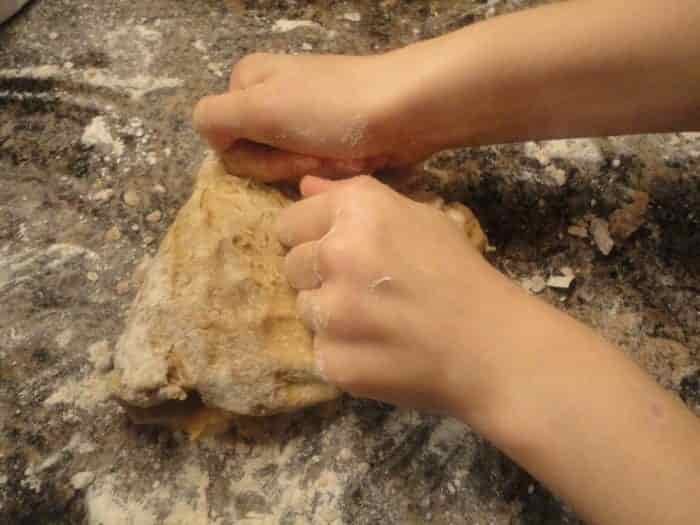 Kneading pastry