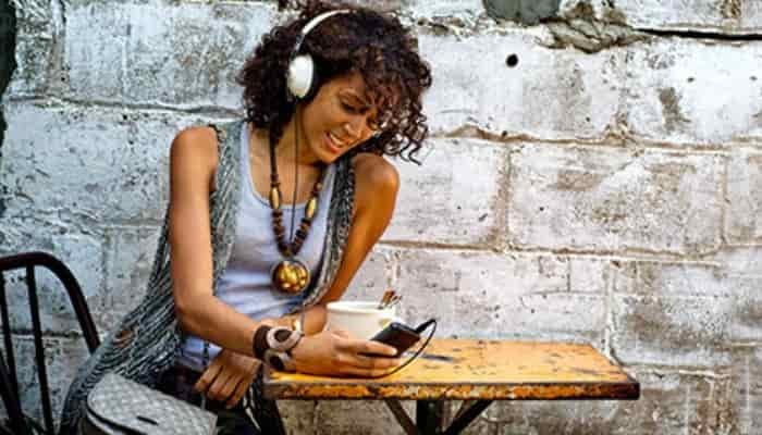 Amazon are running a Audible free trial which gets you 30 days of free access to 150,000+ best sellers as well as giving away a free audiobook which you can keep when the trial ends (even if you cancel!).
