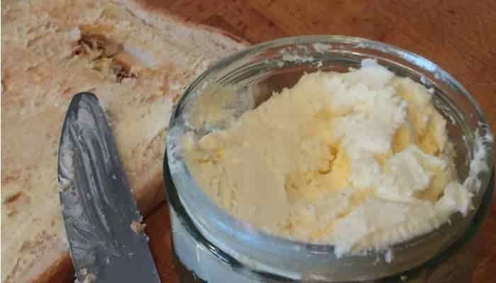 How to Make Butter from Cream in Less than 10 Minutes