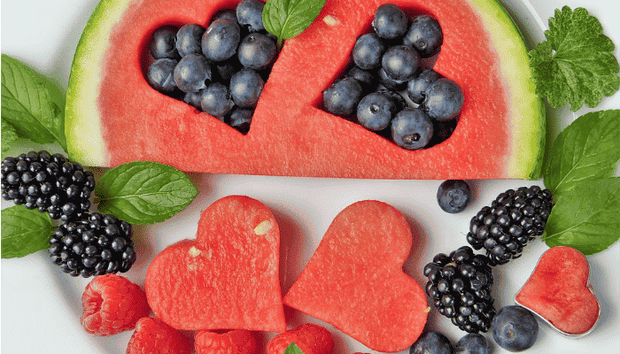 Eating is an expensive habit, but it's a habit we can't avoid. Instead of spending all your hard earned money at the supermarket, why not try to score yourself some free food and cut down on your grocery bill.
