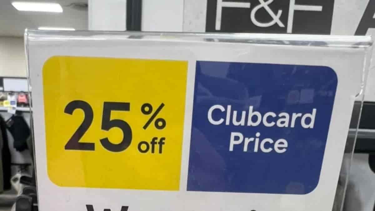 Tesco 25% off F&F with Clubcard Price poster